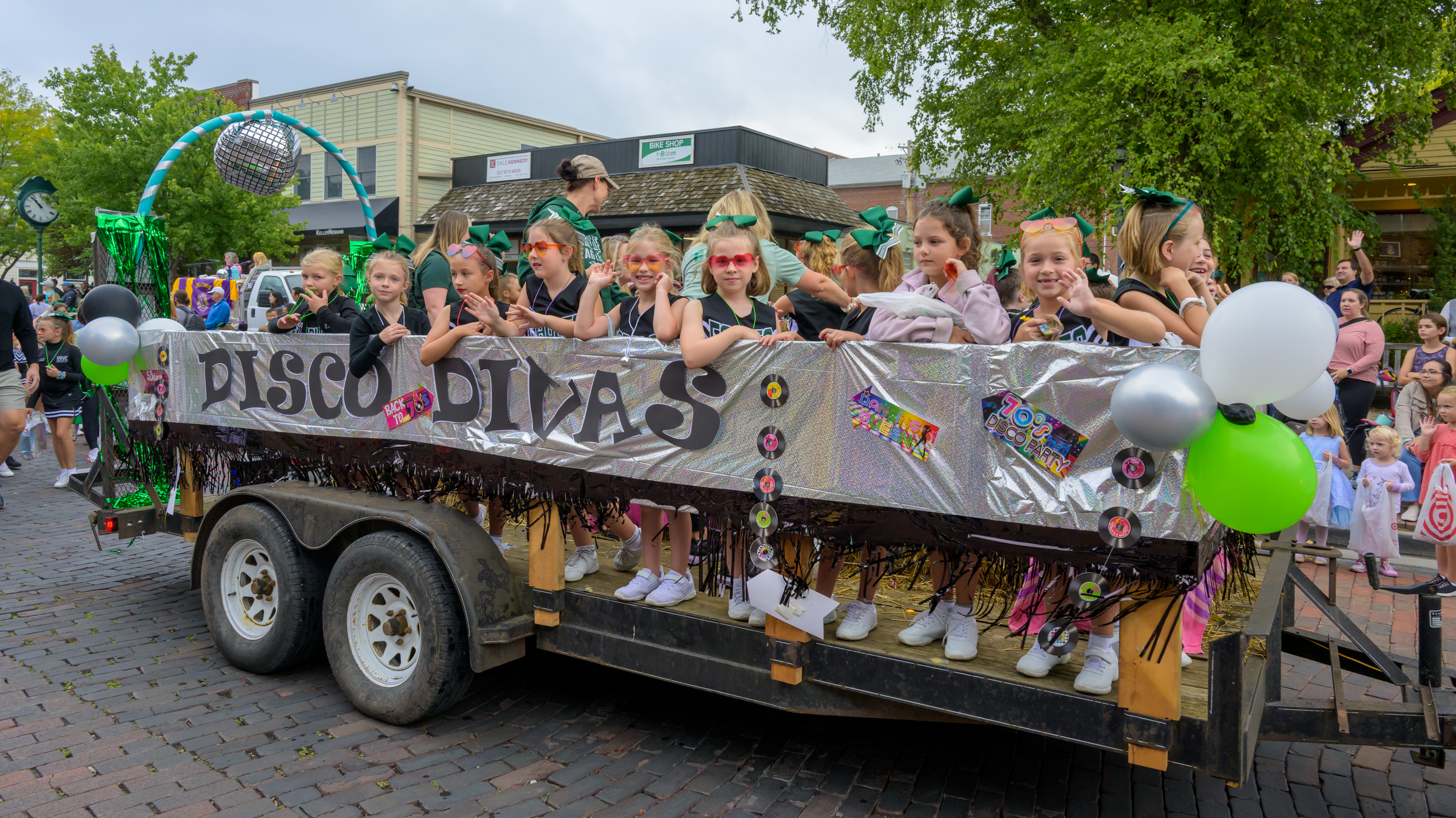 Parade 4 Parade Chairman Zionsville Youth Football Cheer.png