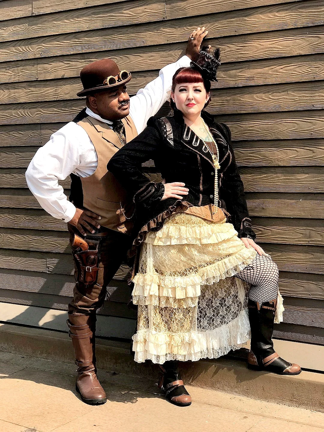 Gunslinger Couple.jpg