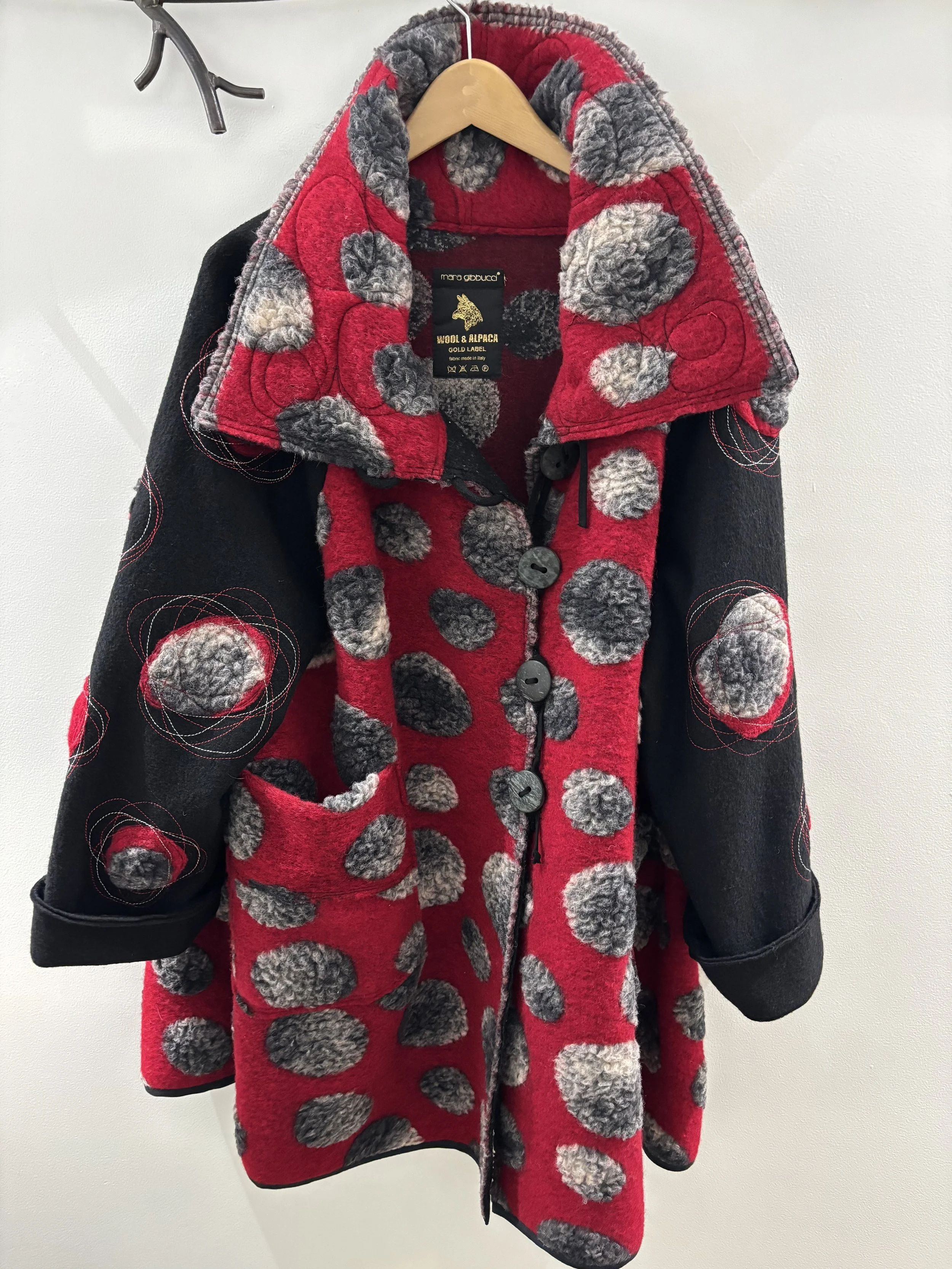 MARA GIBBUCCI RED W:GREY DOT COAT FW25.jpg