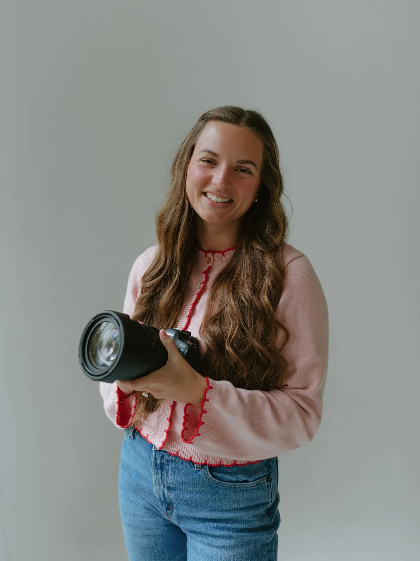 Time for my annual introduction&mdash;My name is Bailey Roberson, and I&rsquo;m a wedding and lifestyle photographer based in Greenville, SC! Here are a few things about me:

💍 I am married to my best friend Drew, and we live just outside of Greenvi