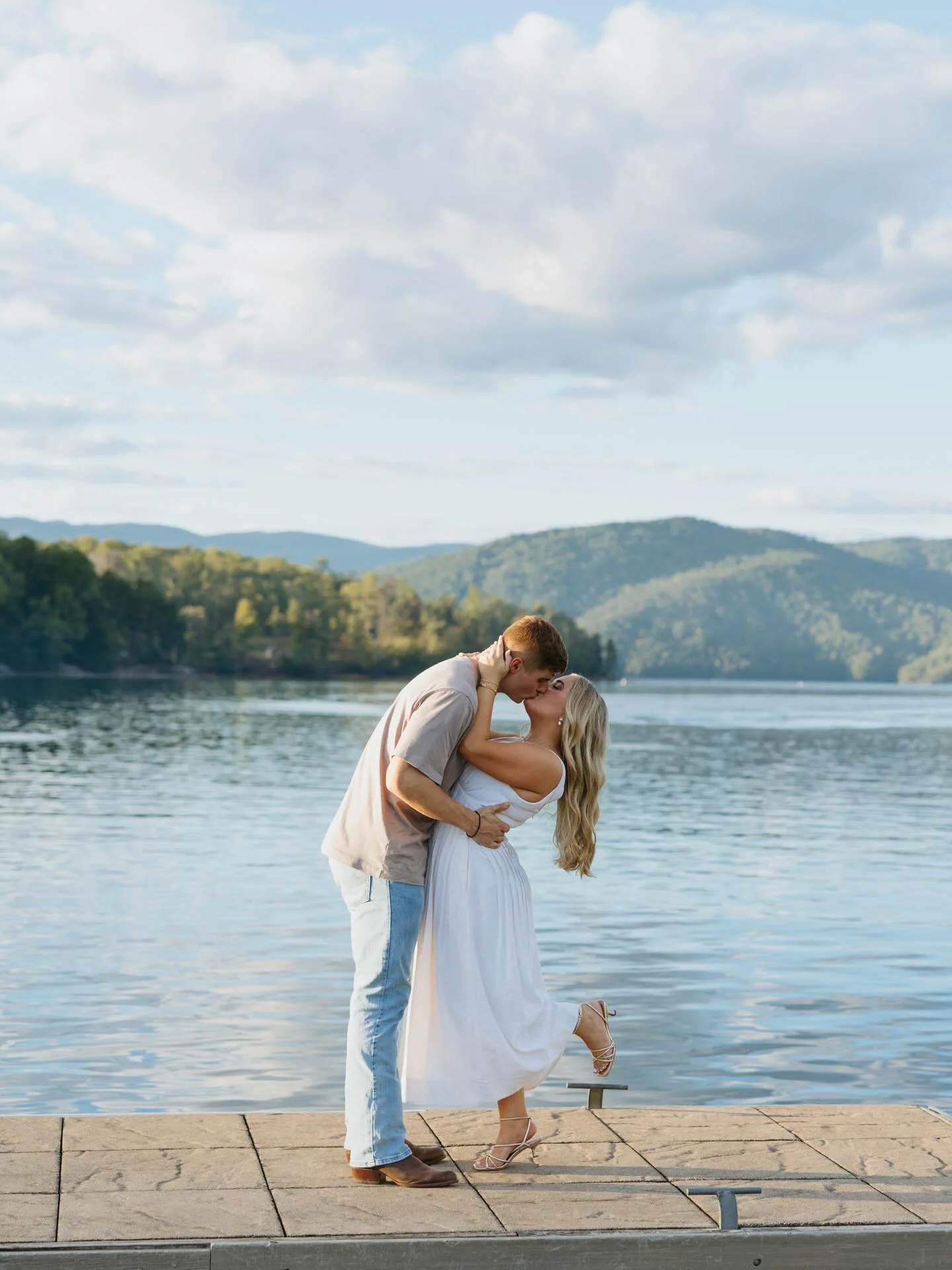 I am so behind on sharing sessions &amp; weddings from the past 6 months&mdash;I can&rsquo;t believe I haven&rsquo;t shared these from Bailey &amp; Zane&rsquo;s engagement session! These are some of my favorites to date 🤍