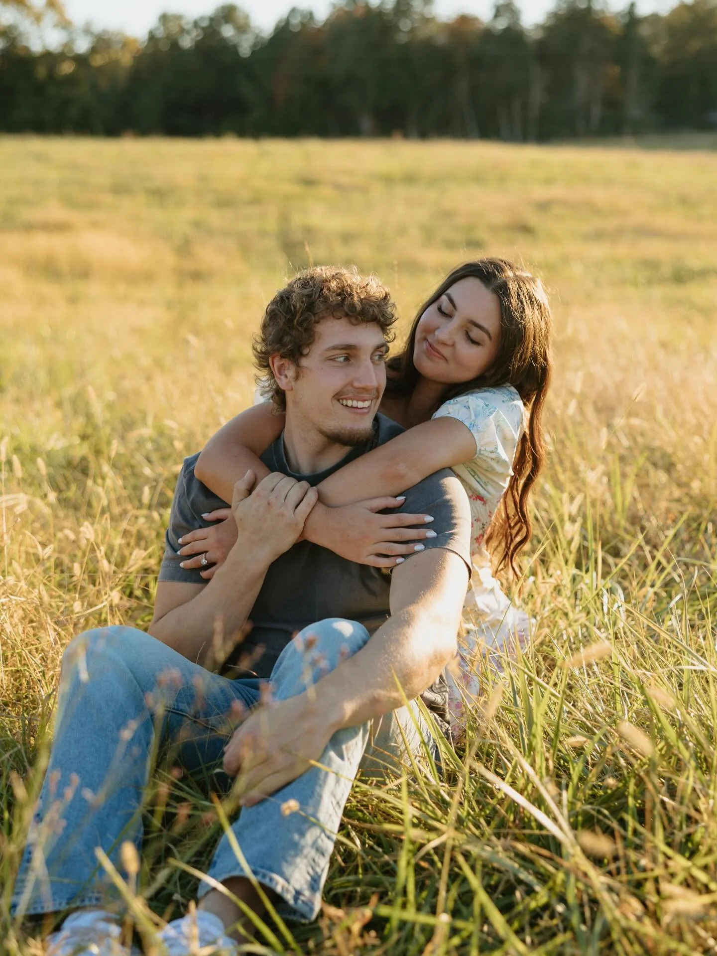 Some of my favorites from Andrea &amp; Isaiah&rsquo;s engagement session! The sweetest &amp; giggliest couple 🥰 from shooting Andrea&rsquo;s senior photos years ago to now shooting her engagements + wedding (soon!), it&rsquo;s been so fun to documen