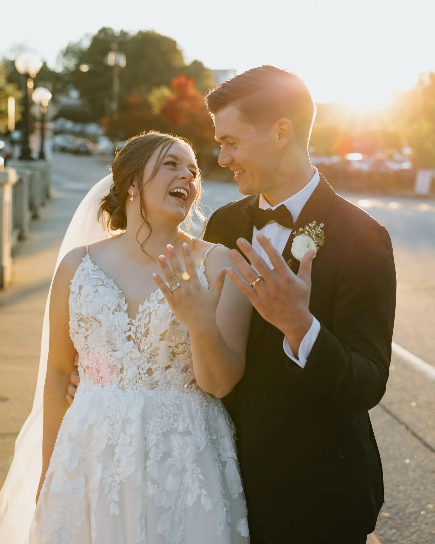 Some favorite moments from Bridget &amp; Roger&rsquo;s November wedding last fall 🤍 as spring wedding season ramps up, I&rsquo;m really trying to catch up on sharing my work from the last few months! Stay tuned for many more posts to come soon!

Ven