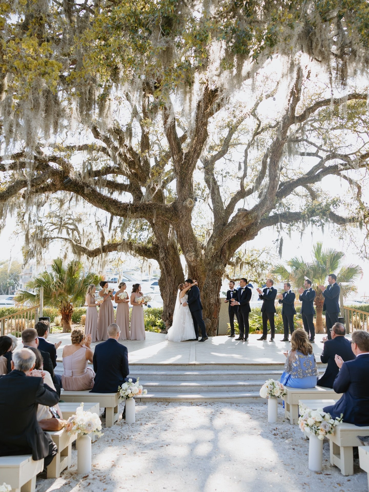 A few previews from this perfect spring wedding in Hilton Head Island 🤍

Planner &amp; reception venue: @seapinesresort 
Ceremony: Liberty Oak Tree
Photographer: @baileyelise.photo 
Florals: @gardeniashhi