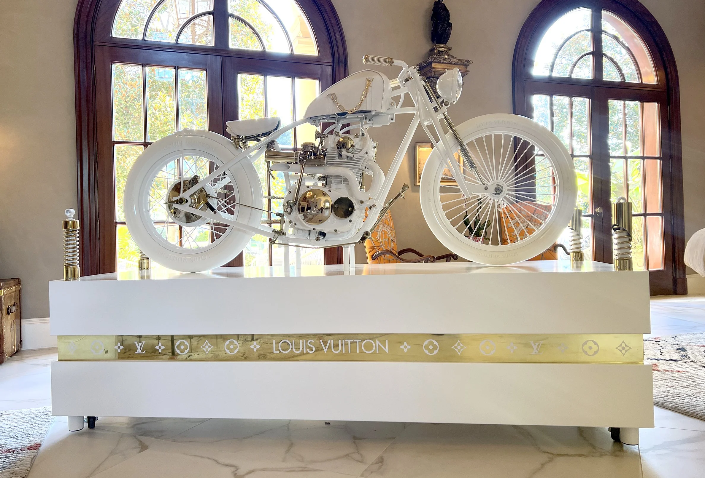 CUSTOM WHITE MOTORCYCLE