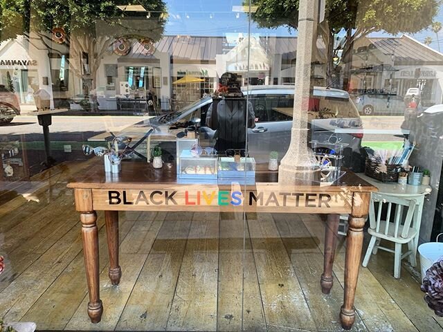 Black lives matter here. Happy pride y&rsquo;all. Love you. &bull;
&bull;
&bull;
&bull;
&bull;
#blm #blacklivesmatter #pridemonth #lgbtqia #montanaeyes