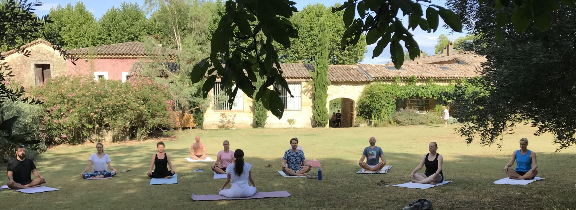 yoga-justine-siteweb-1920x700.jpg