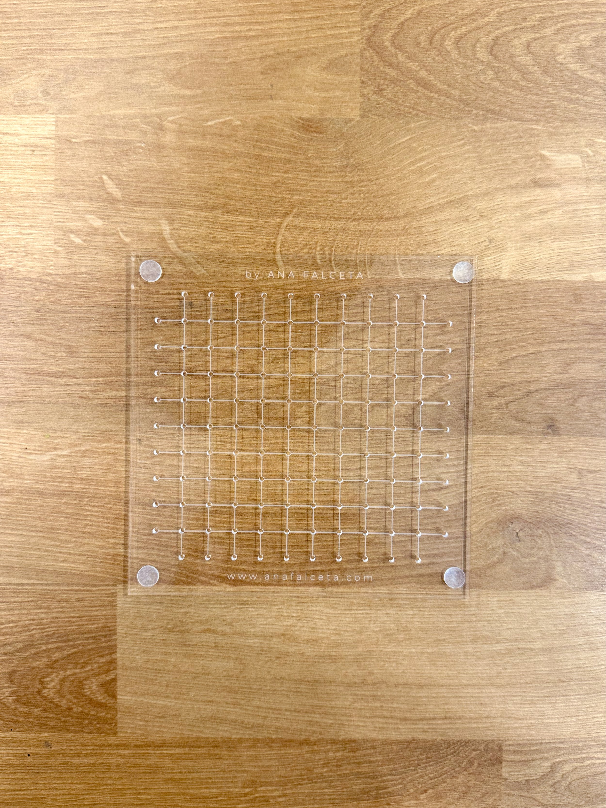 Grid - Art template by Ana Falceta