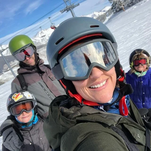 Had the BEST day on the mountain yesterday with these monkeys and even happened to bump into big bro with his development ski team! Great way to wrap up holiday break...now, back to work! 👊🏽#vailresorts #likenoplaceonearth #thosewhoskitogetherstayt