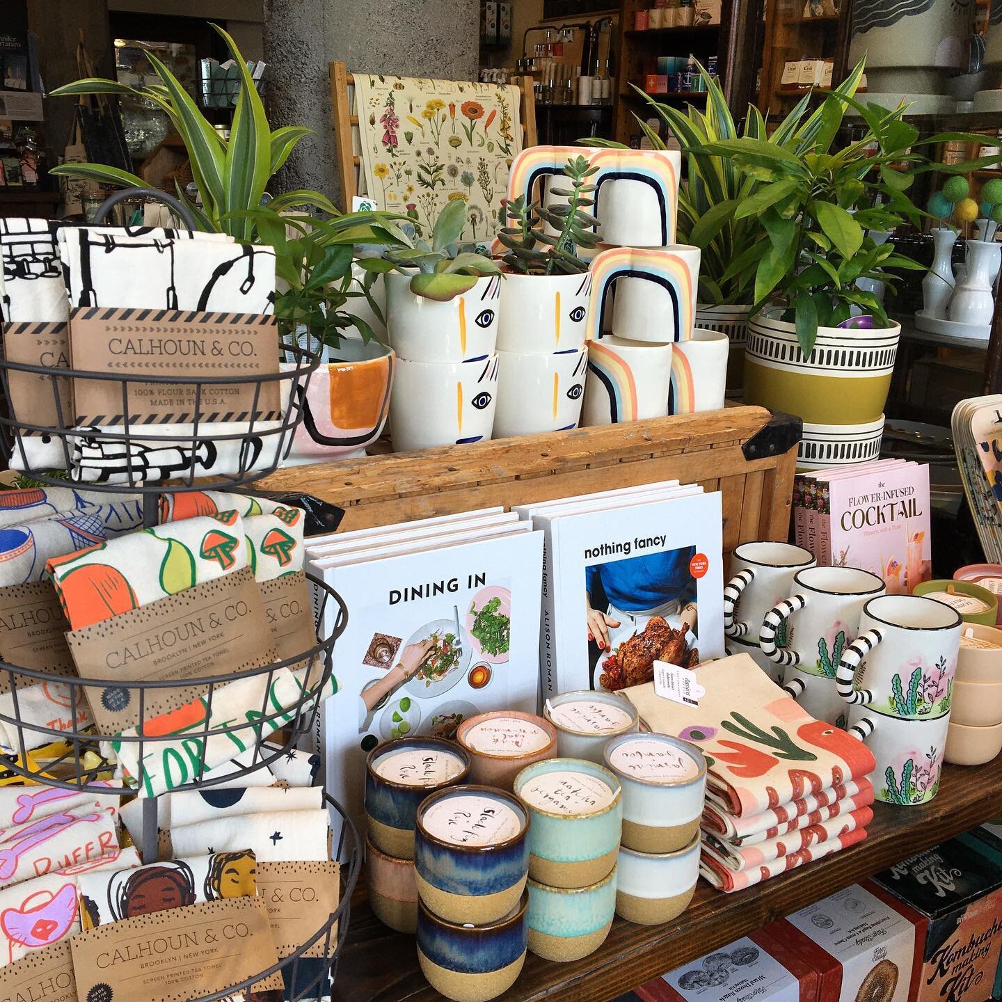 We have lots of new things in the shop! Stop on by, we are open 11-7 today 💛 #nestdetroit #homegoods #decor #candles #plants #gifts