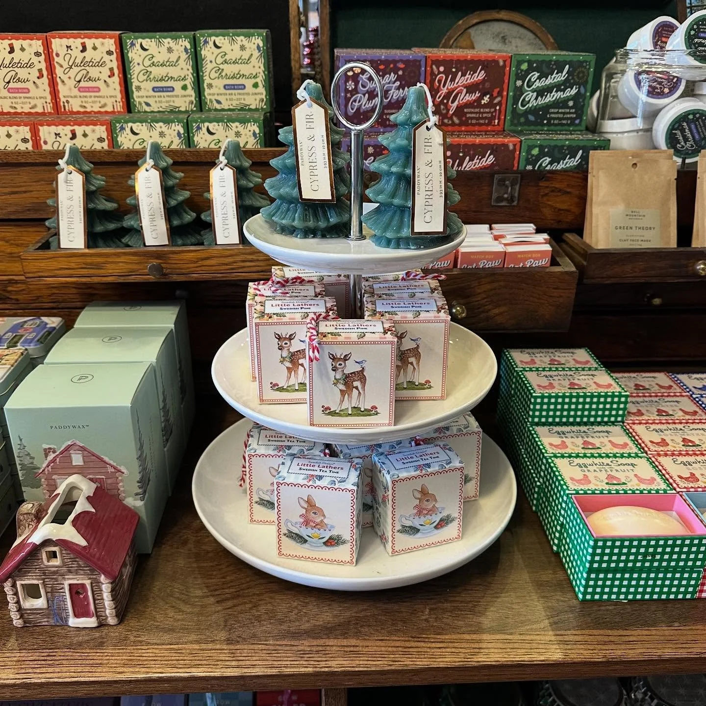 Holiday goodies are starting to make their way into the shop🎄🎁✨

Come see what&rsquo;s new - we&rsquo;re here &lsquo;til 7 today!

#nestdetroit #holiday #gifts #ornaments #stockingstuffers #shoplocal