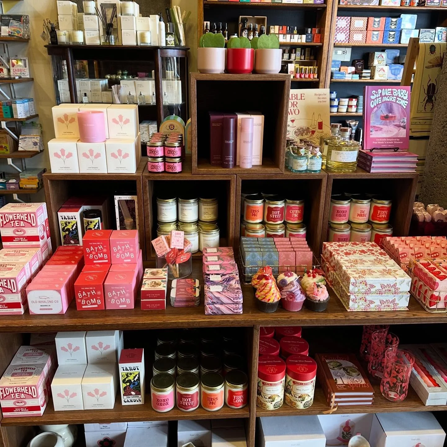 So many cute things just arrived in the shop 💖

Come check them out, we&rsquo;re here &lsquo;til 7 today!

#nestdetroit #candles #apothecary #puzzles #valentinesday