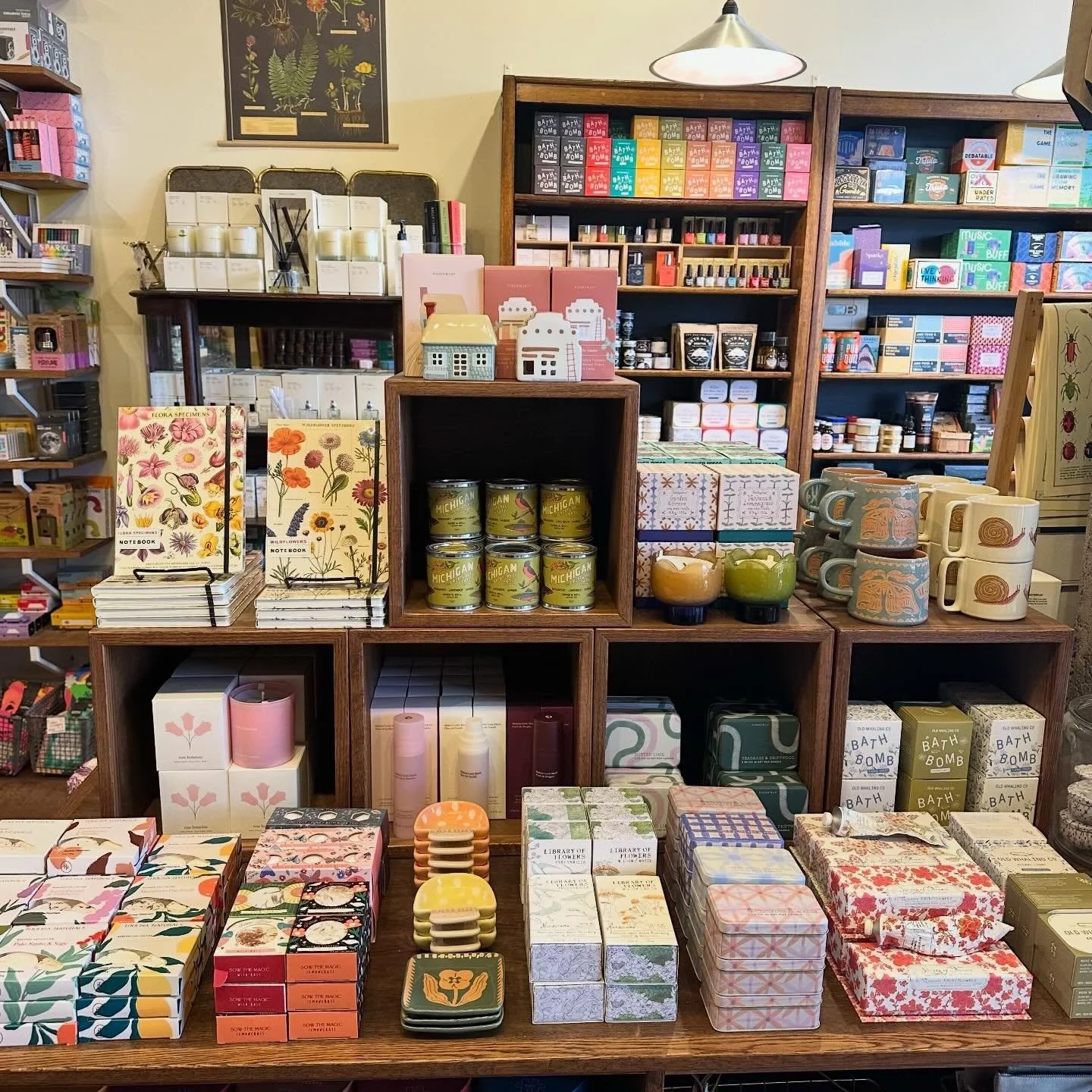 Spring things 🌷🍄🐌🌼

Open &lsquo;til 7 today!

#nestdetroit #spring #gifts #shoplocal