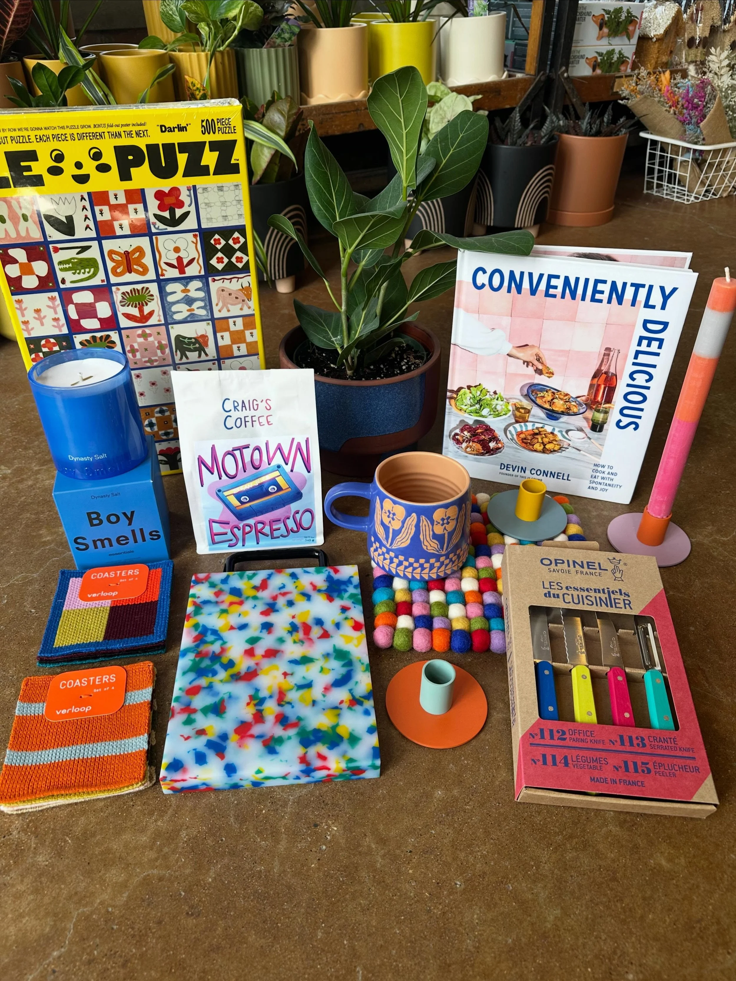Need a little housewarming gift? We got you covered from kitchenware, house plants, candles, decor, puzzles, locally-made coffee, and more 🫶

Open until 7 today!

#nestdetroit #housewarminggift #shoplocal