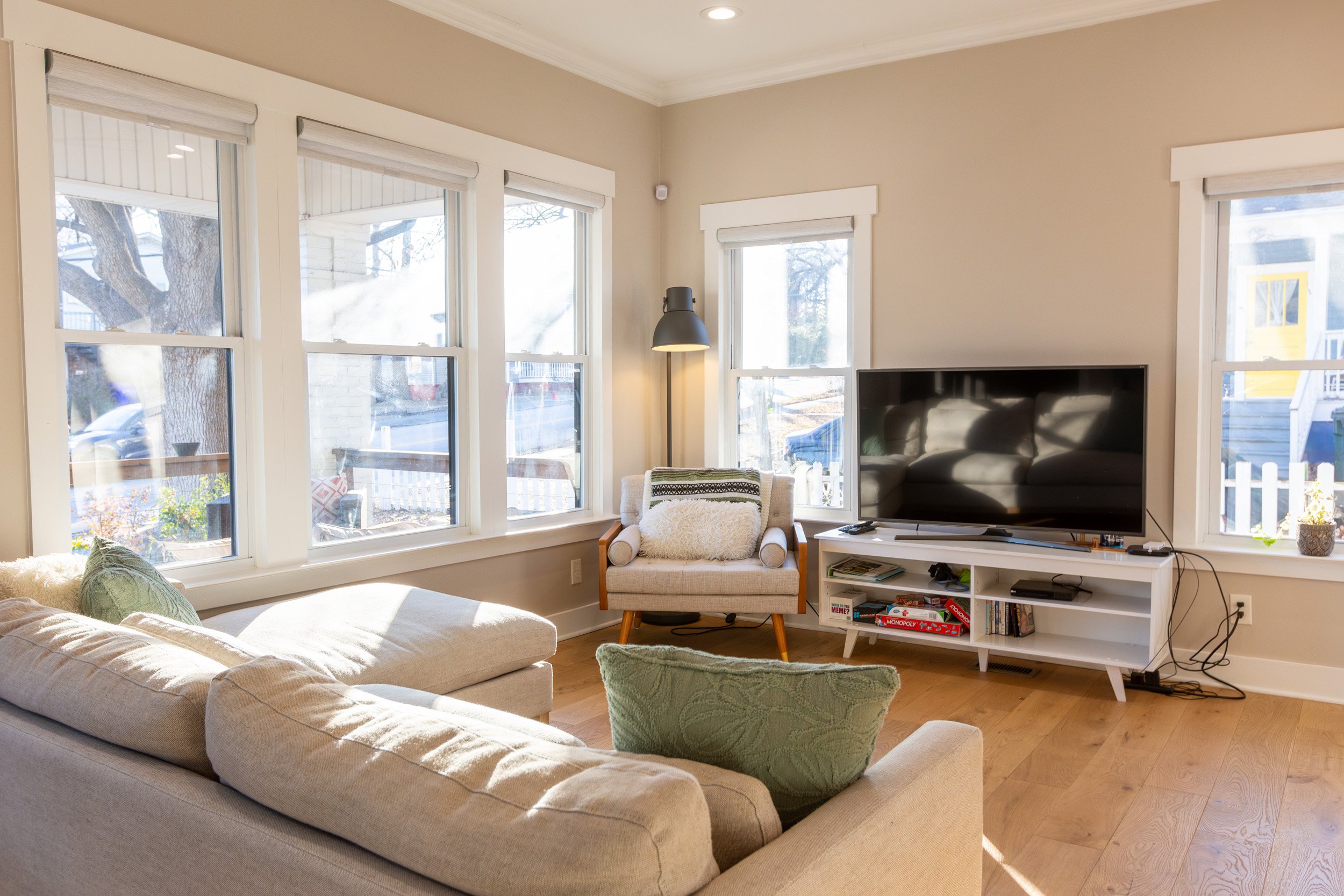 13_living room.jpg
