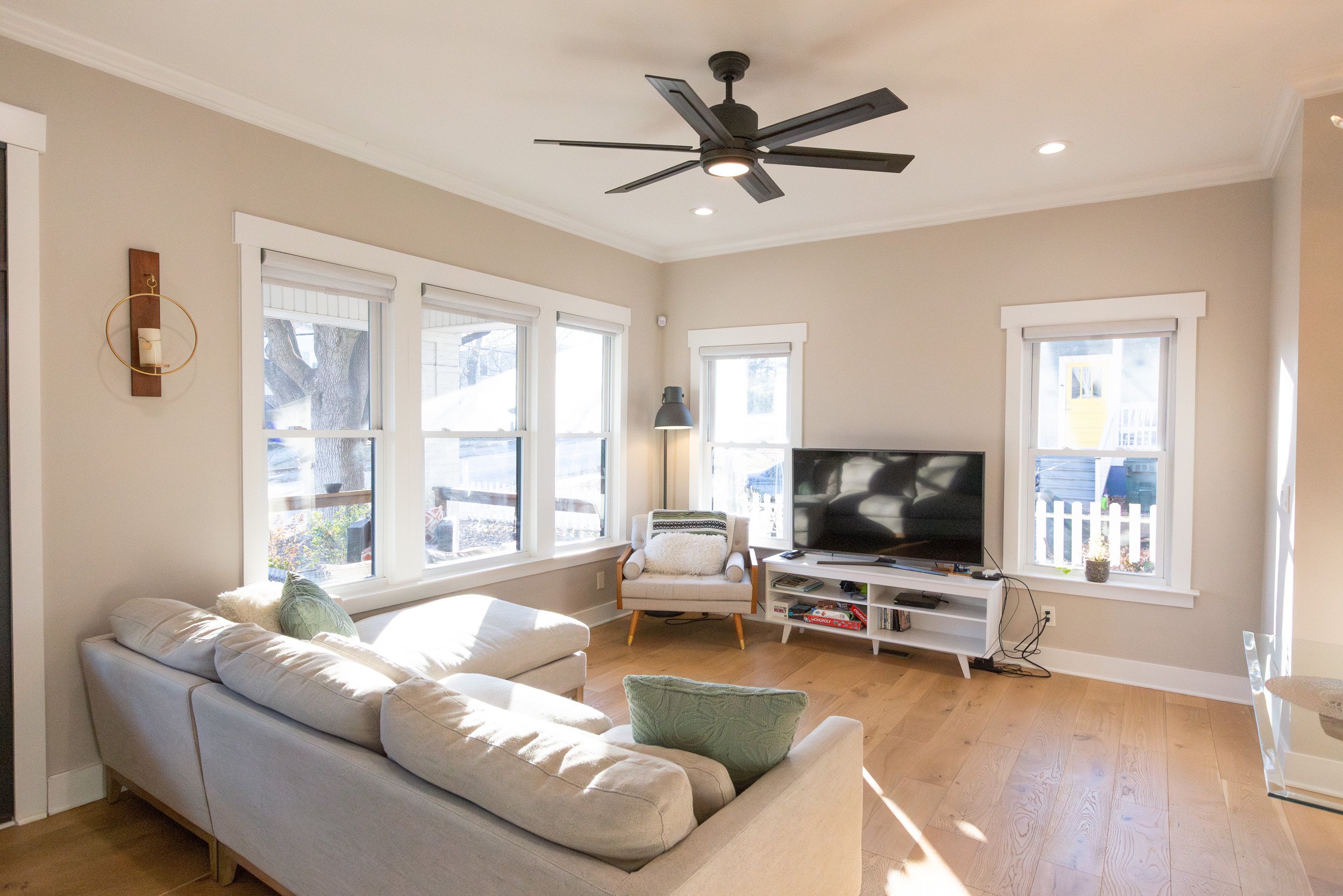 12_living room.jpg