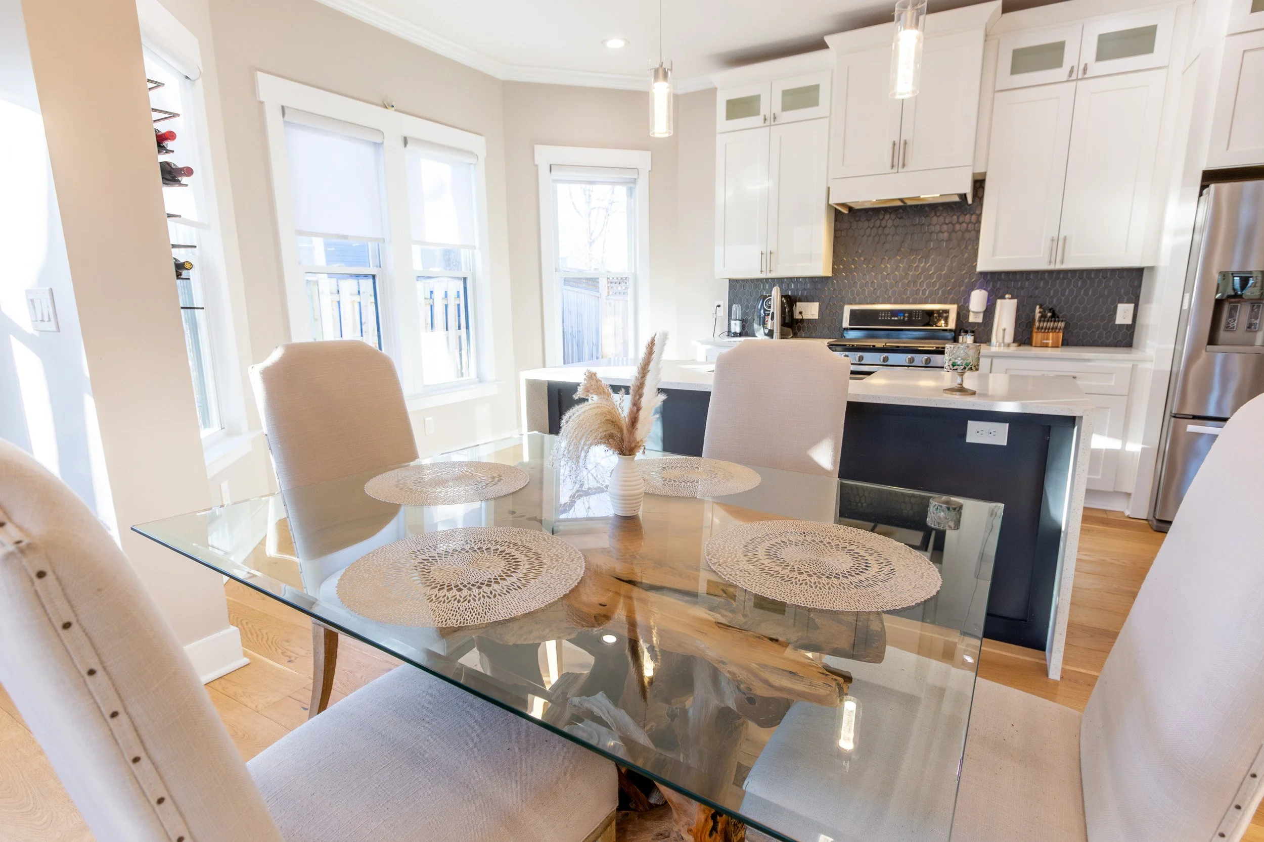 17_dining table.jpg