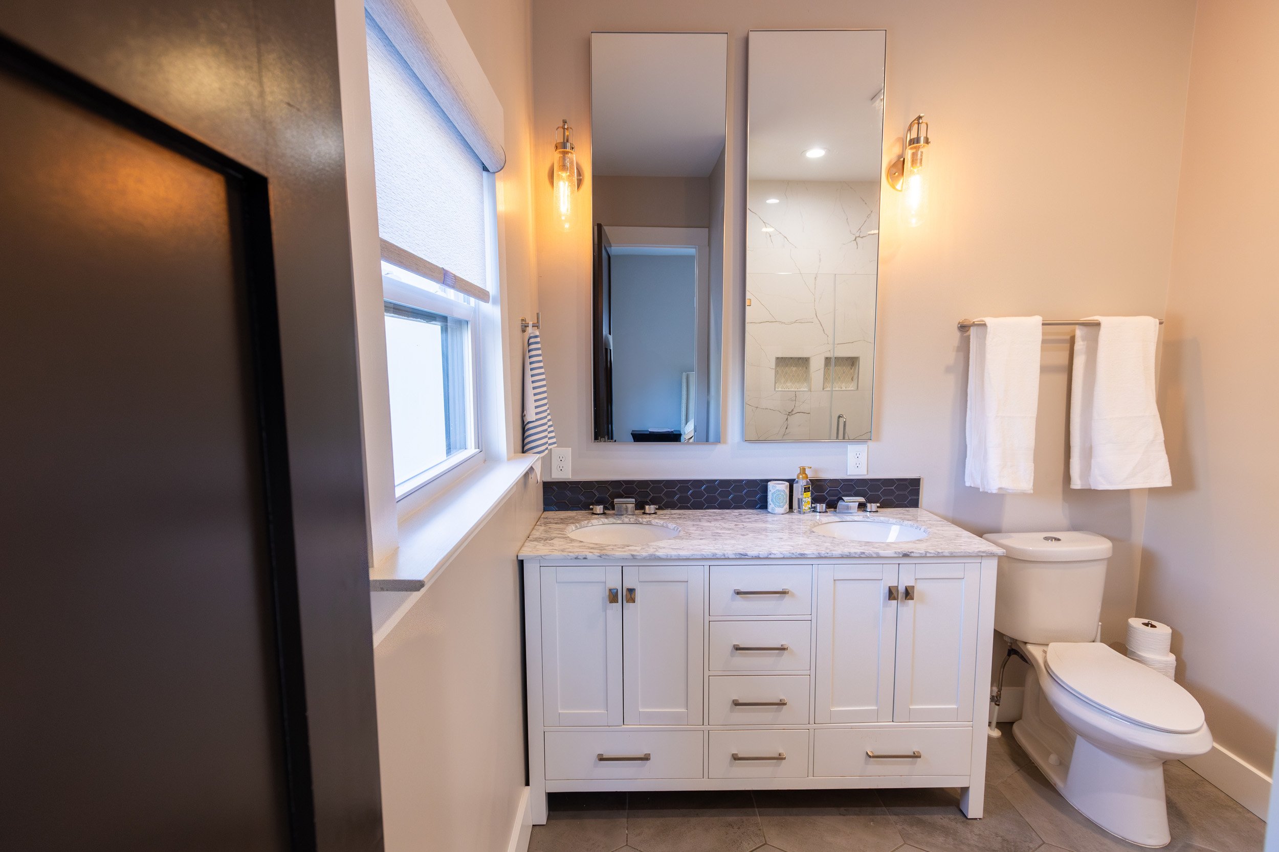 31_master bathroom.jpg