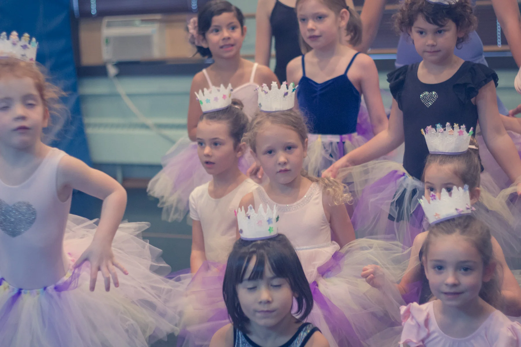 Various athletes preparing for combat. (7/19)