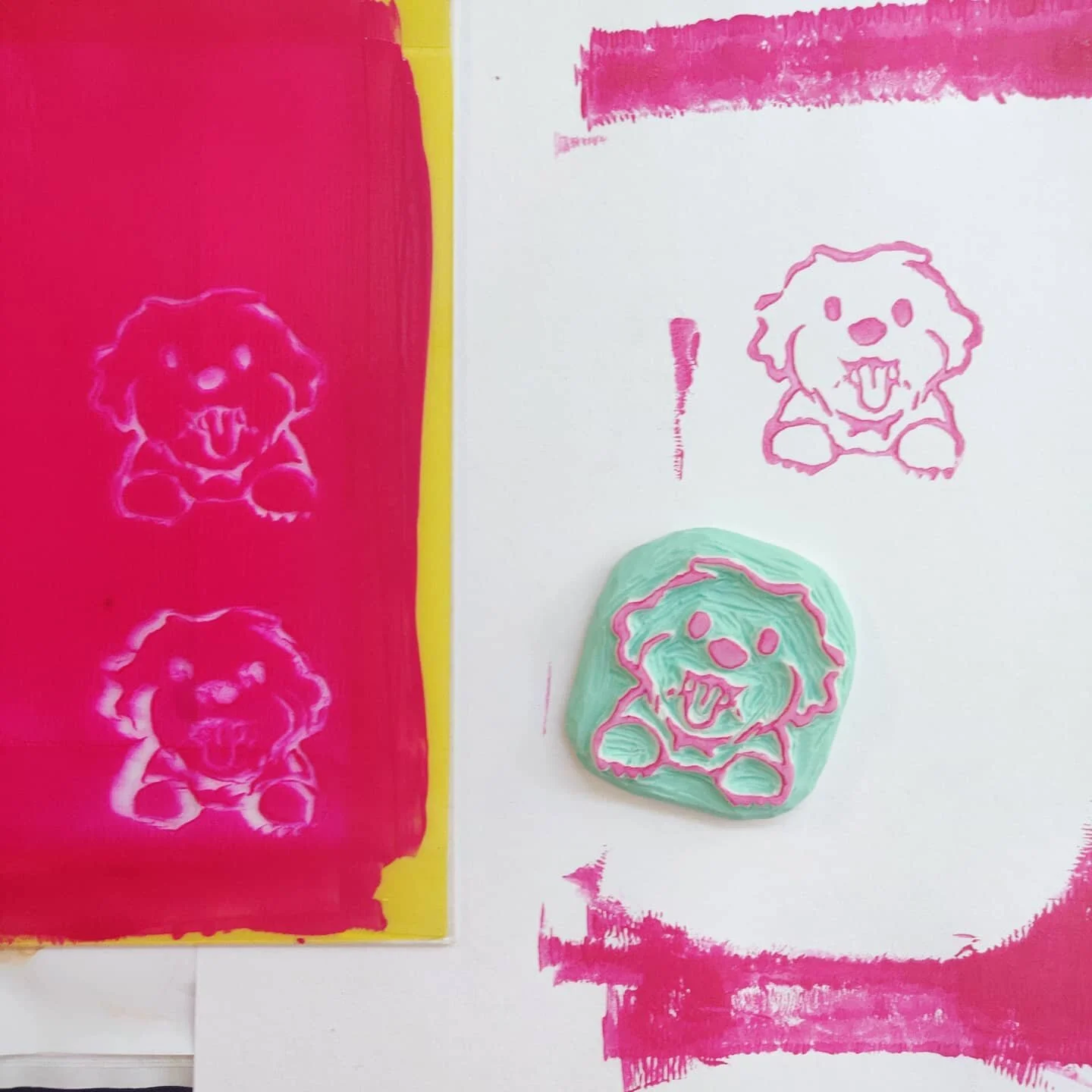 lil stamp i made last night 🐶

#linocut #stampmaking #illustration