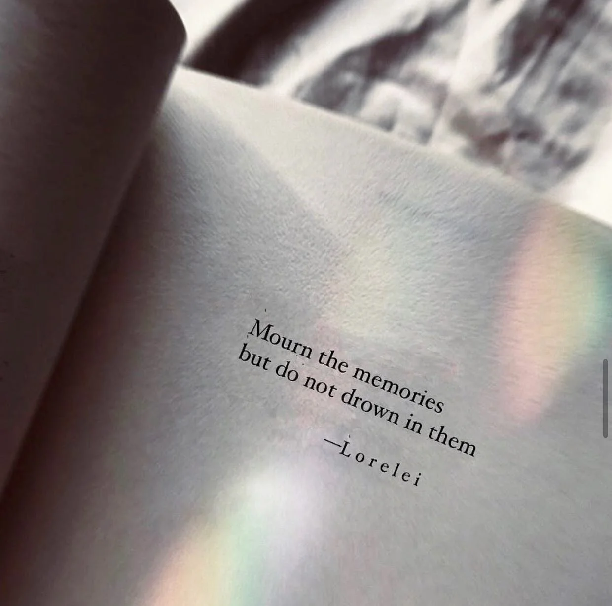 For those who find a day like today brings sadness..💔❤️&zwj;🩹

Via @lorelei.poetry