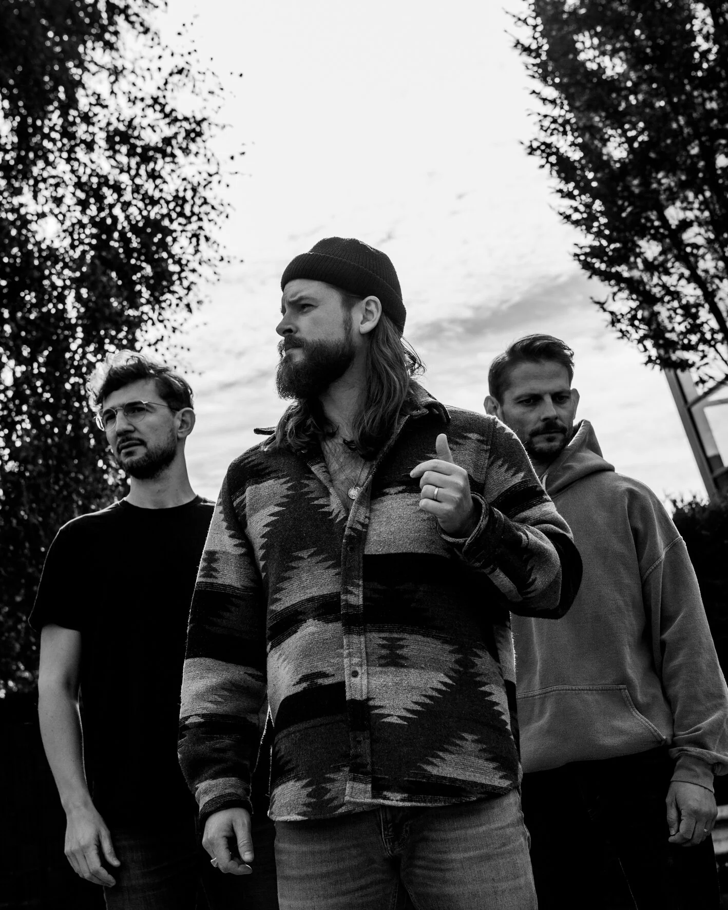Introducing Mighty Oaks: The Multi-National Trio Stealing Folk Loving Hearts Worldwide