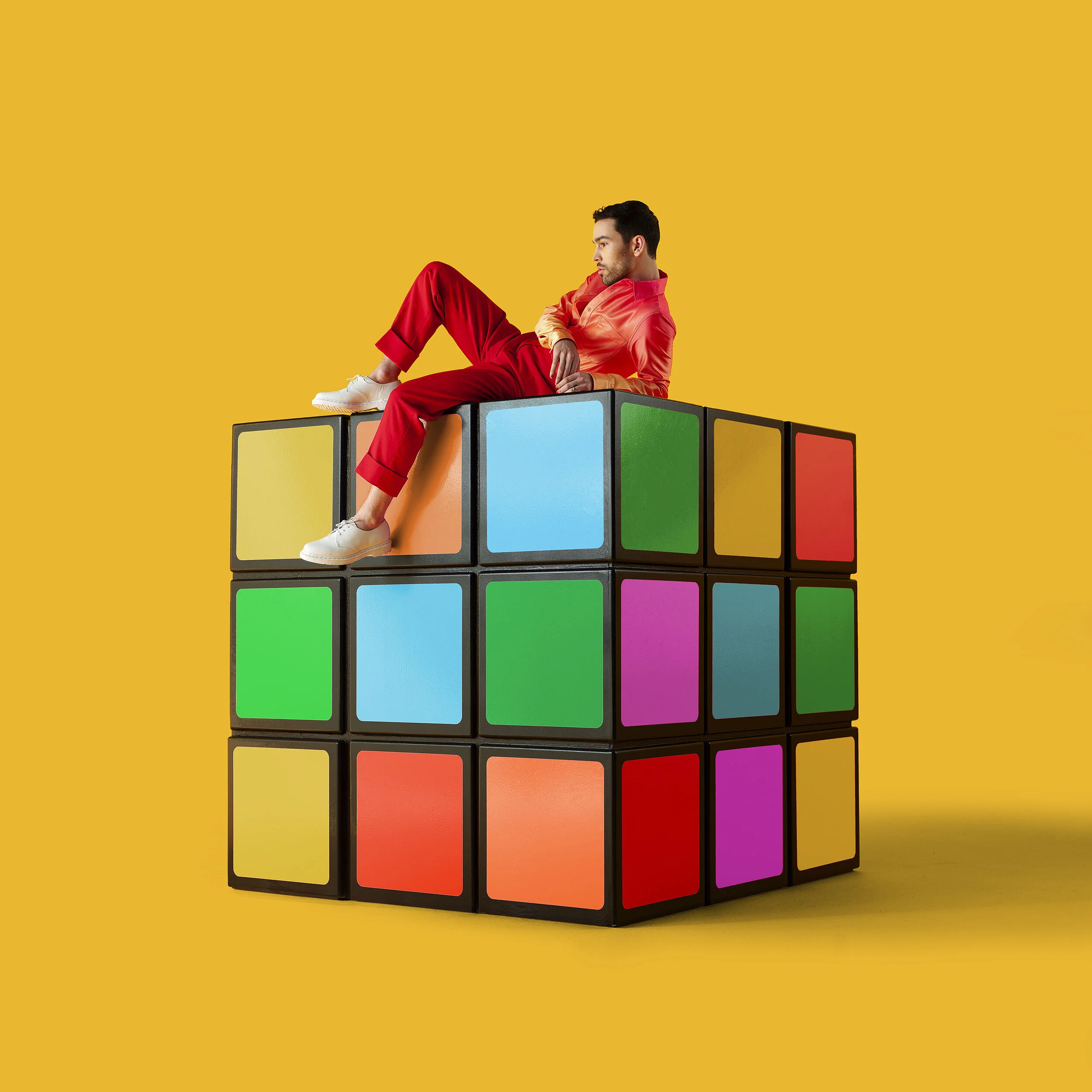 Want a Masterclass in Pop Writing? Look No Further than MAX's "Colour Vision"