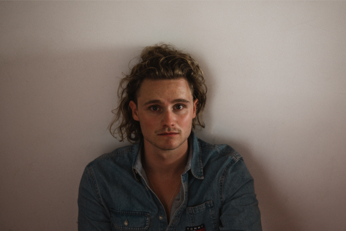Tommy Harris Pulls At Our Heartstrings With “Florence”