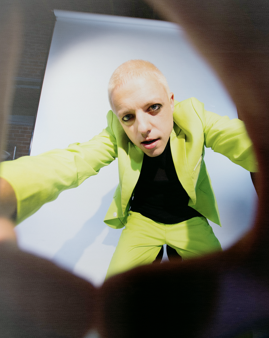 One Man Band Robert DeLong Releases New Album “Walk Like Me”