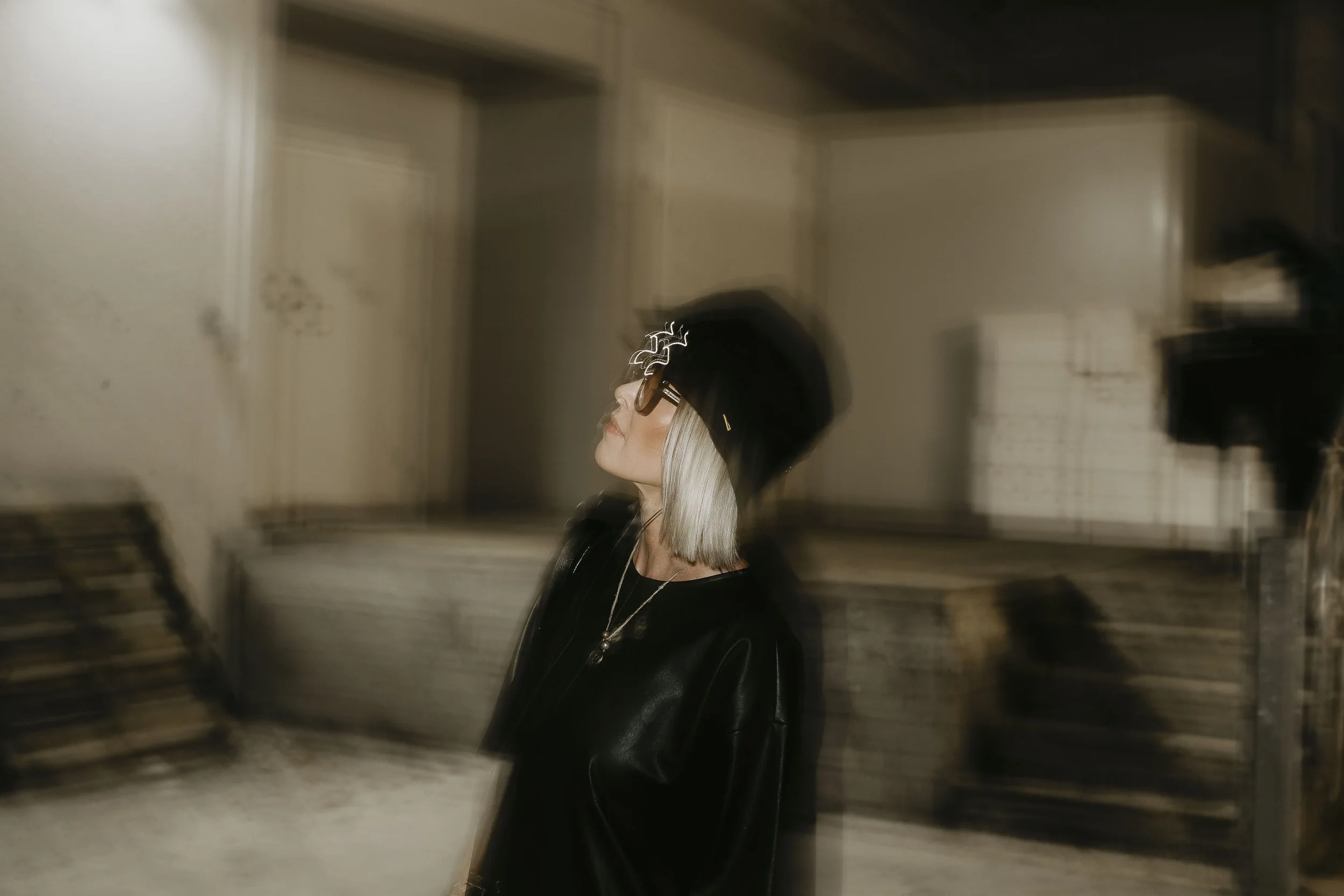 DÉ SAINT Releases Her New Electro Track “Zephyr”
