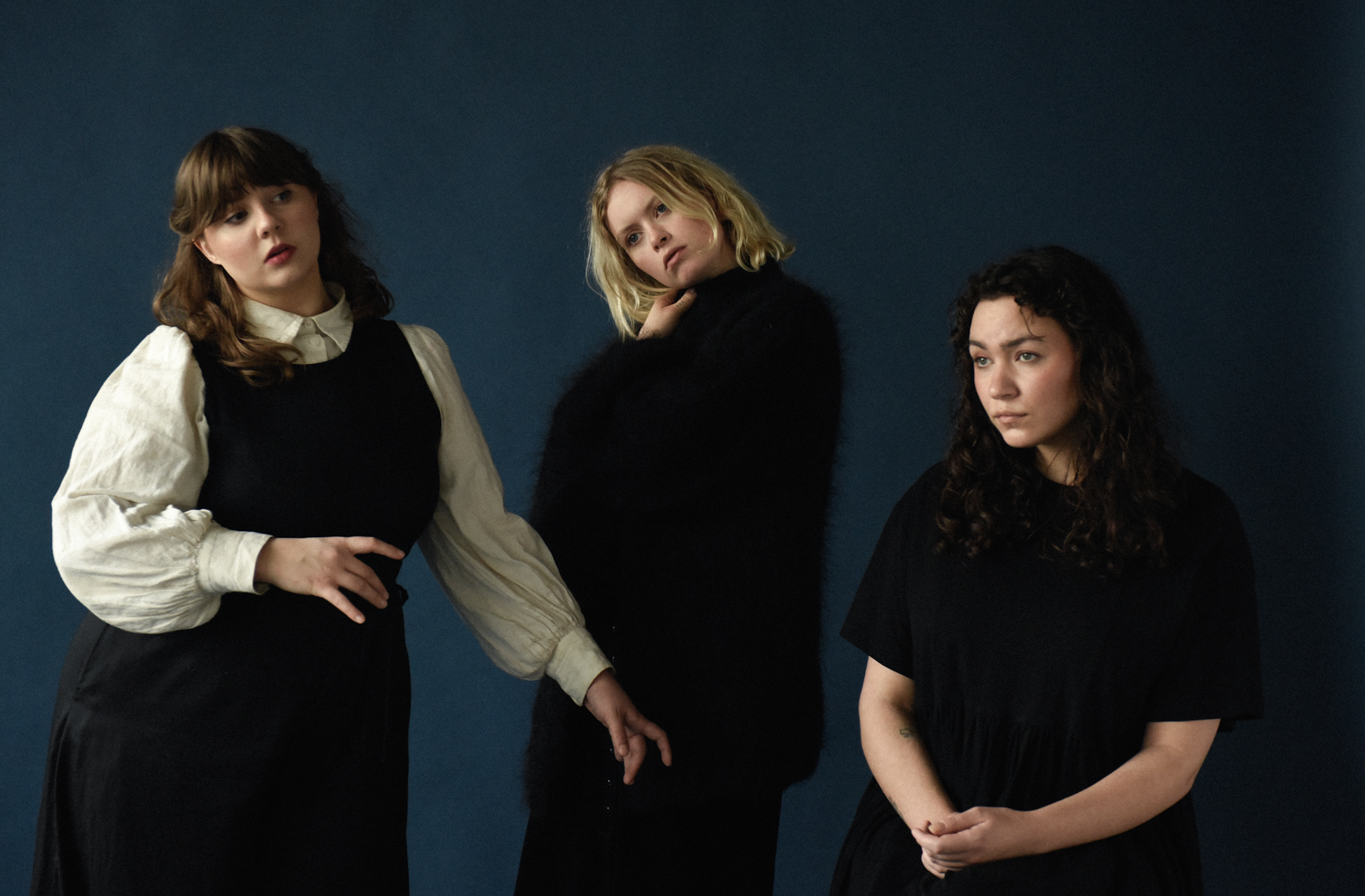 Icelandic Musicians Salóme Katrín, RAKEL &amp; ZAAR Release Split Album “While We Wait”