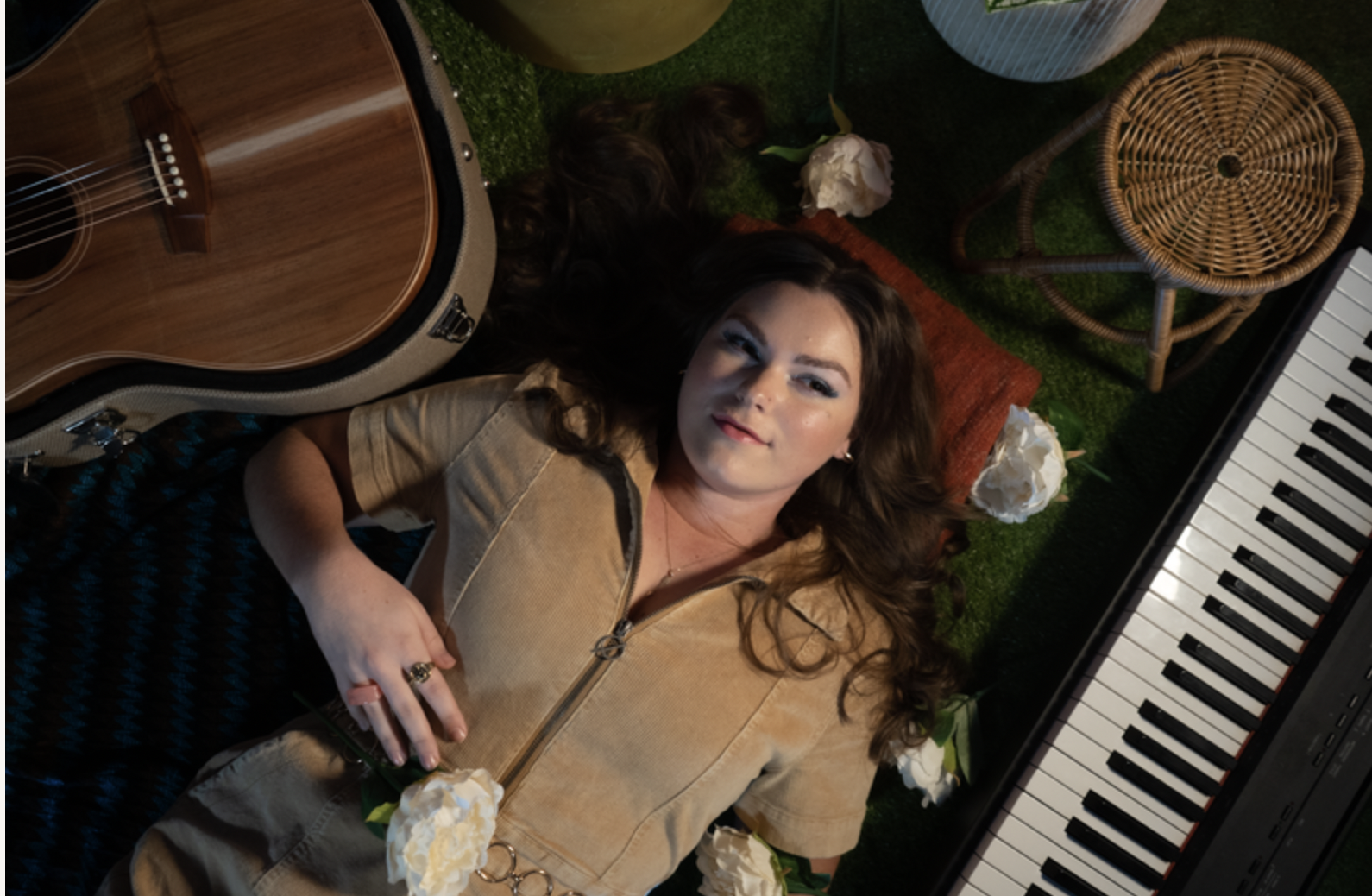 Meali Grace Stunning New Single "Eyes 4 U"