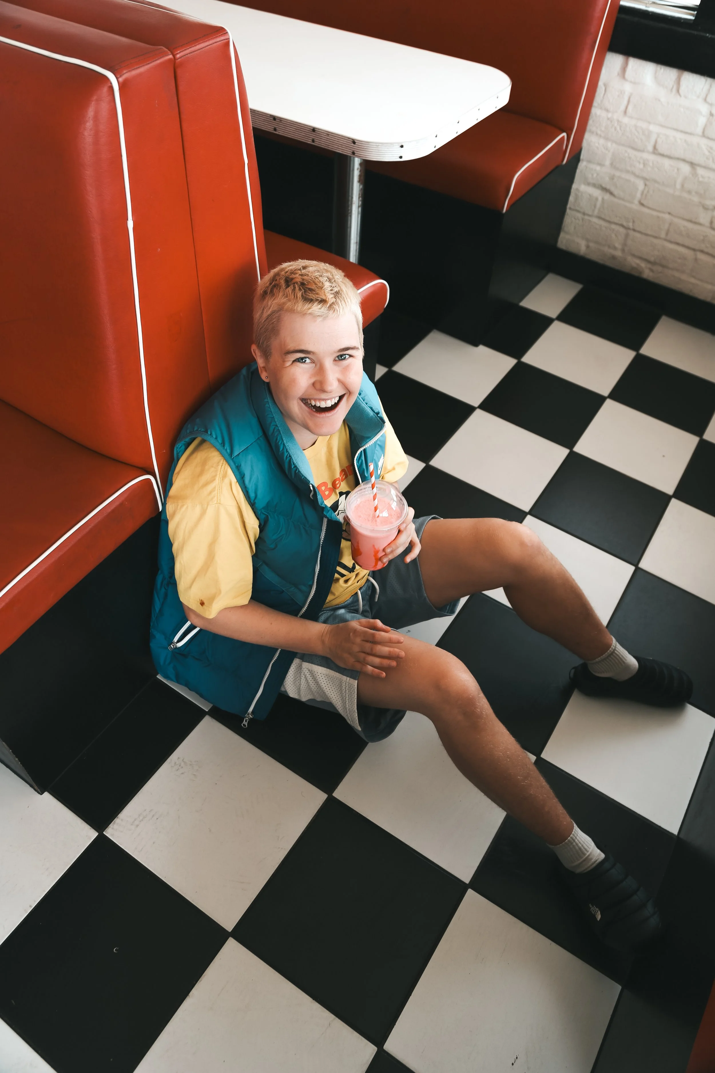 Alex the Astronaut Teams up with Paul Kelly for New Single "Cold Pizza" 🍕