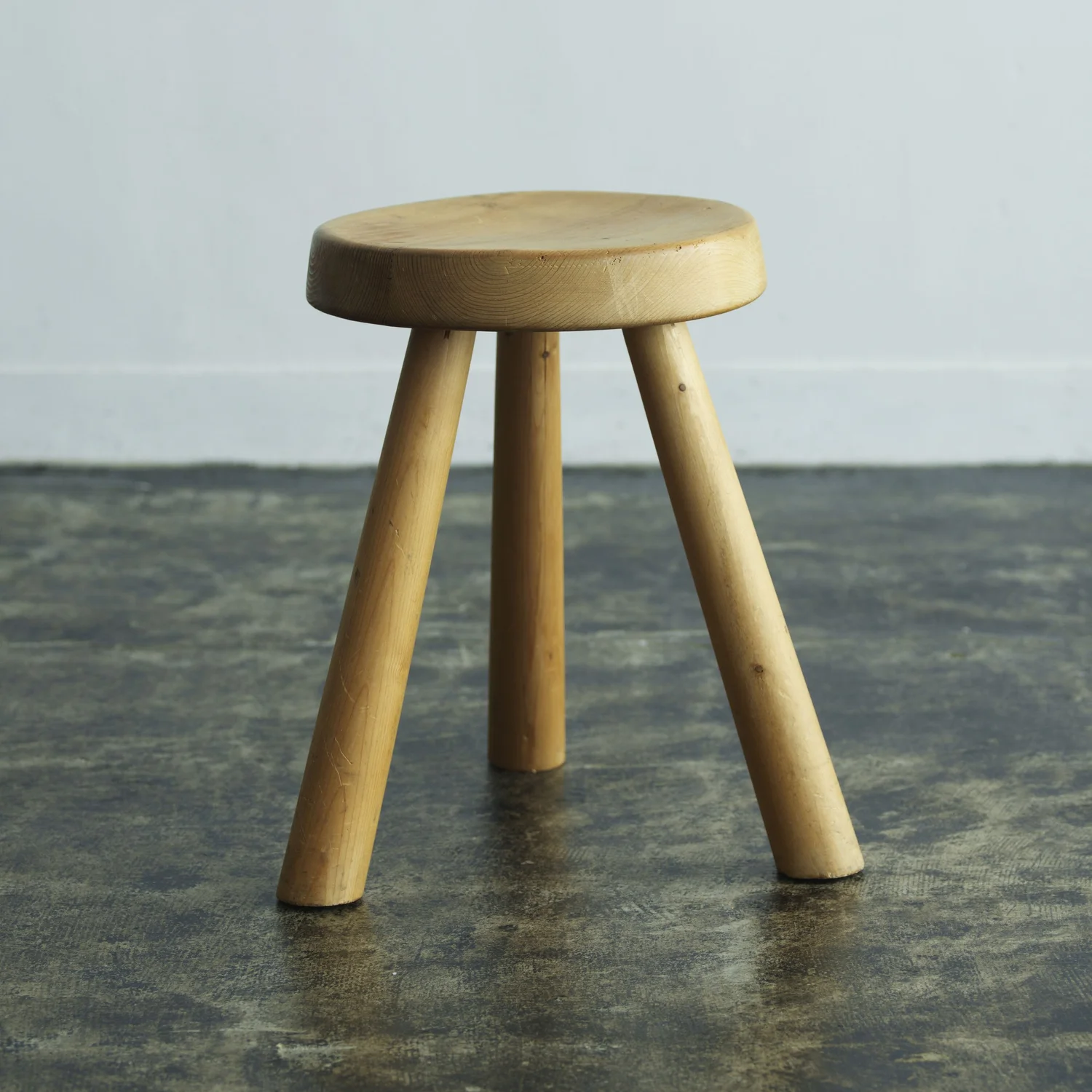 b7 — Atelier Six