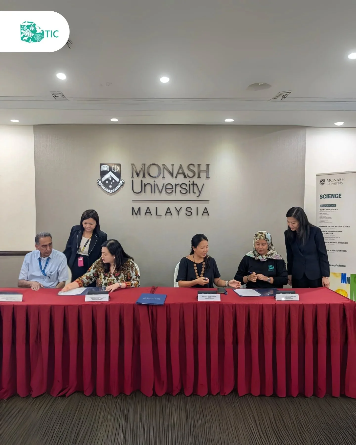 Memorandum of Understanding Signing Ceremony between Monash University Malaysia and Tengah Island Conservation |

Together, we can achieve more. We're looking forward to the impactful work that will stem from this powerful 3-year strategic partnershi