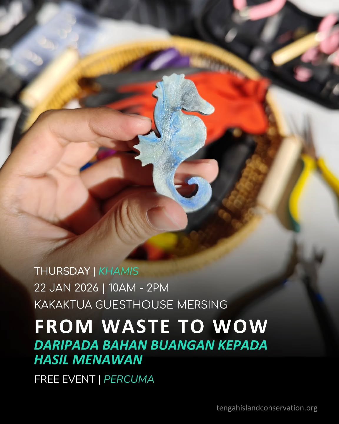 Join us tomorrow.
Bring some bright and vibrant bottle caps from your house.

We&rsquo;re going to work some magic and upcycle them into awesome keychains for you to take home.

---
Sertai kami esok.
Bawa beberapa penutup botol yang berwarna-warni da