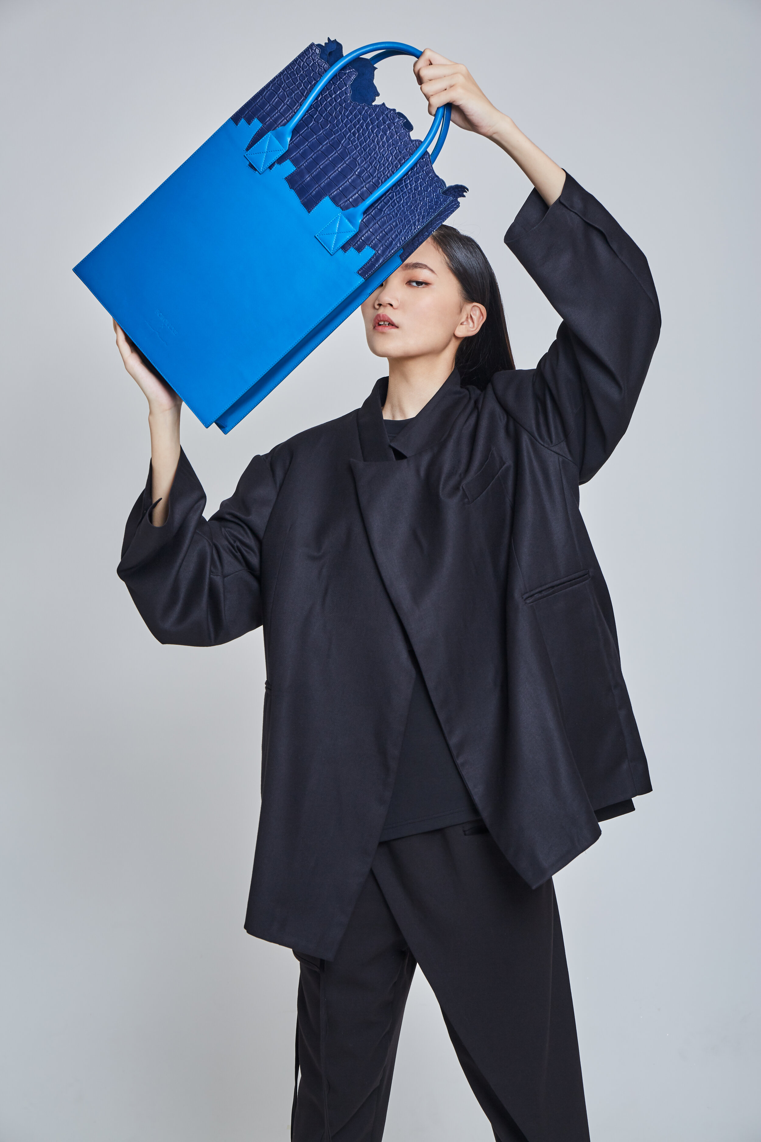 POROLUXE X KITWOO BLUE TOTE