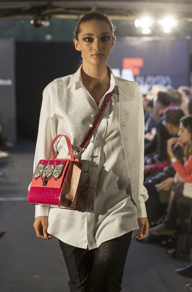 0203 PERANAKAN COLELCTION