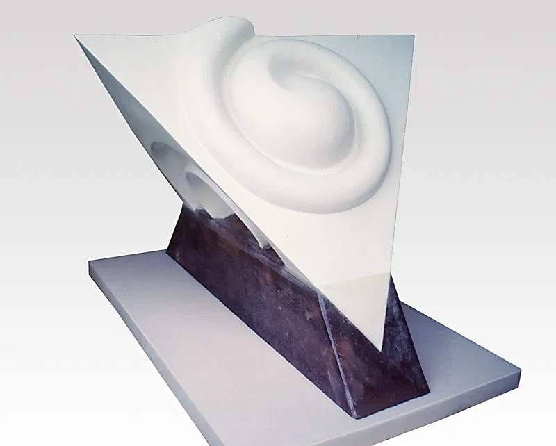 1983, NZ Ministry of Foreign Affairs, NZ Embassy, Singapore, Cast polyester resin marble, 1.2 x 1.5 x 1.2m