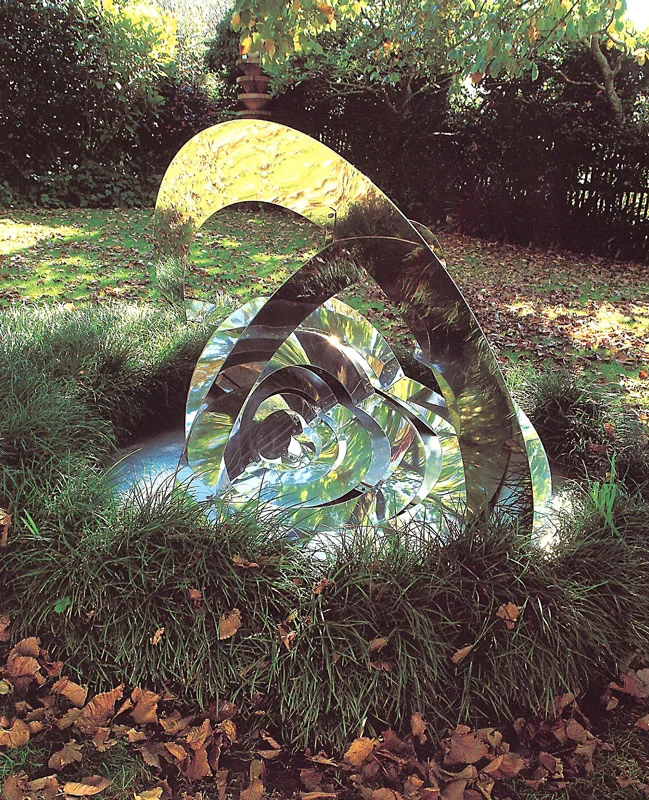 1990, Private commission, stainless steel sheet metal, 1.5 x 1.5 x 2.4m, Auckland