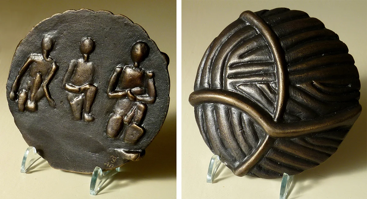 2014, Call waiting – All in a day’s work, Cast bronze, 100mm diameter. Artis Galley, Auckland.