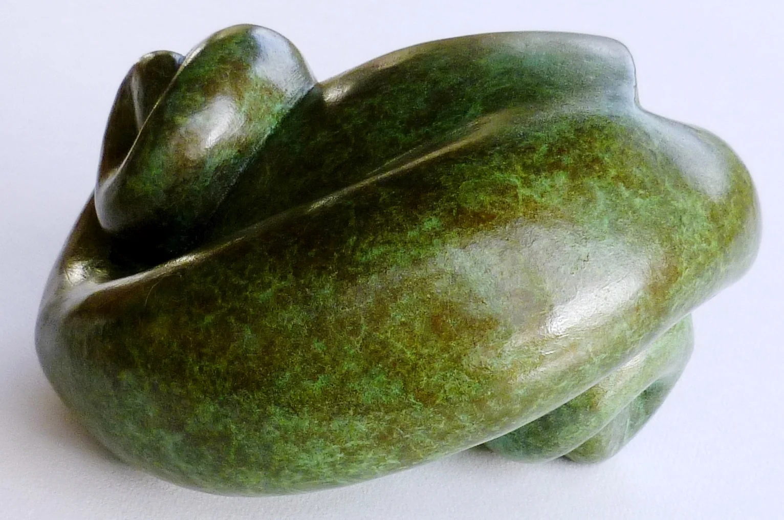 2013, Vigour,  Sprout Exhibition, cast bronze, 70 x 130 x 130mm. Artis gallery, Auckland.