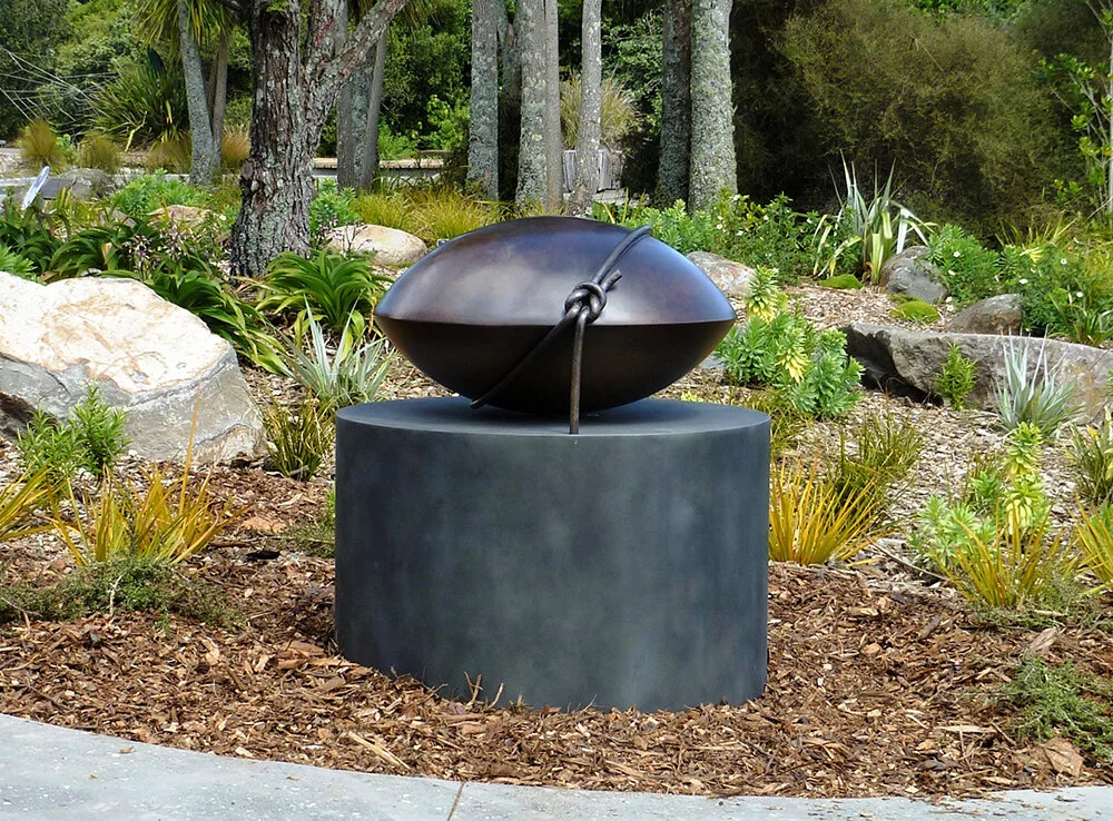 Contained &amp; Protected, 2019, Cast bronze, Sculpture in the Gardens 2019-20, Auckland.