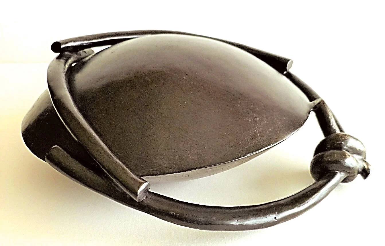 Linked, 2020, Cast bronze, c. 90 x 240 x 220mm, Artis Gallery, Auckland.