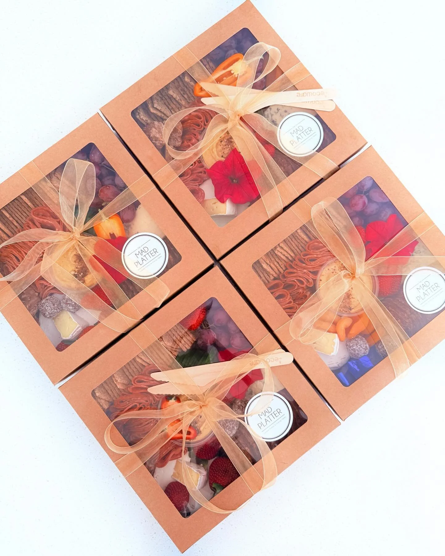 The perfect gift ❤️
Our &lsquo;Sharing is Caring&rsquo; small platter boxes are the cutest gift for a celebration of any sort! Like who doesn&rsquo;t love cheese &amp; crackers? 🤷&zwj;♀️