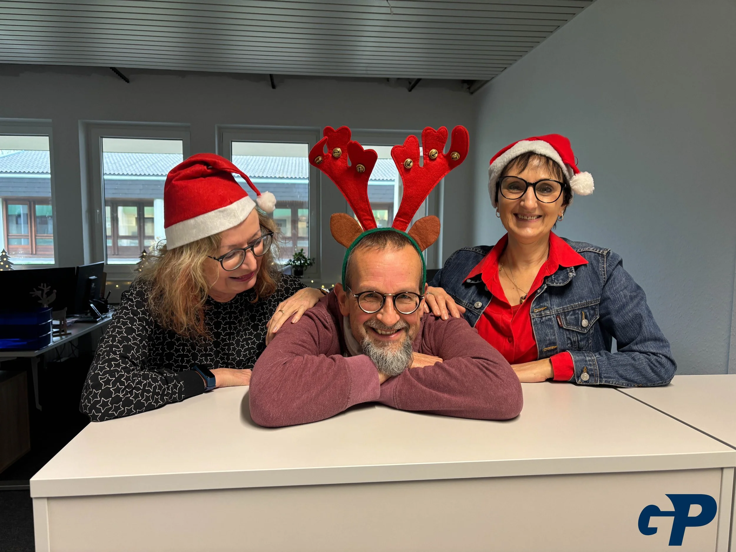 Ein gelungener Auftakt für das, was kommt: Weihnachtsfeier im AROCampus