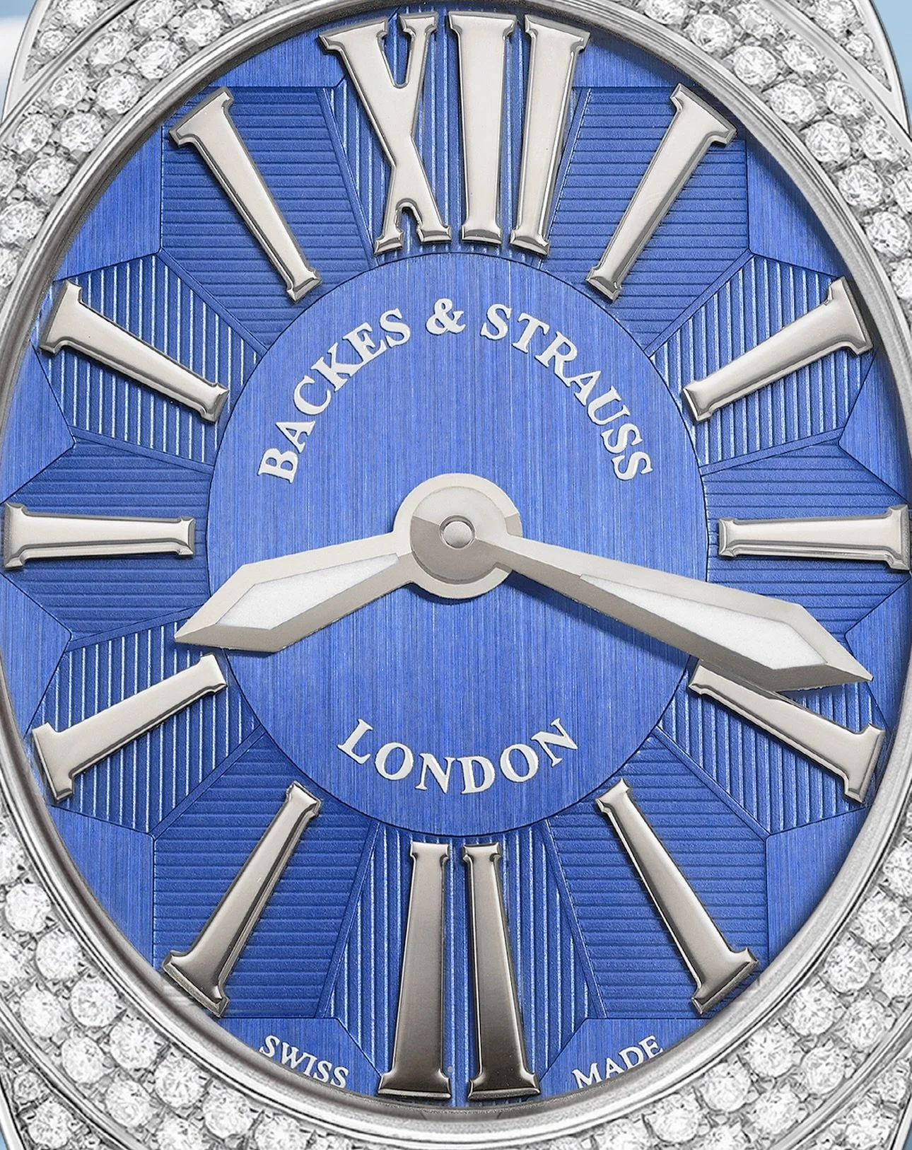 A closer look at the Regent Renaissance. Every numeral and index on the dial is polished by hand and carefully applied. True master craftsmanship in every dial. A timeless gift for the festive season!