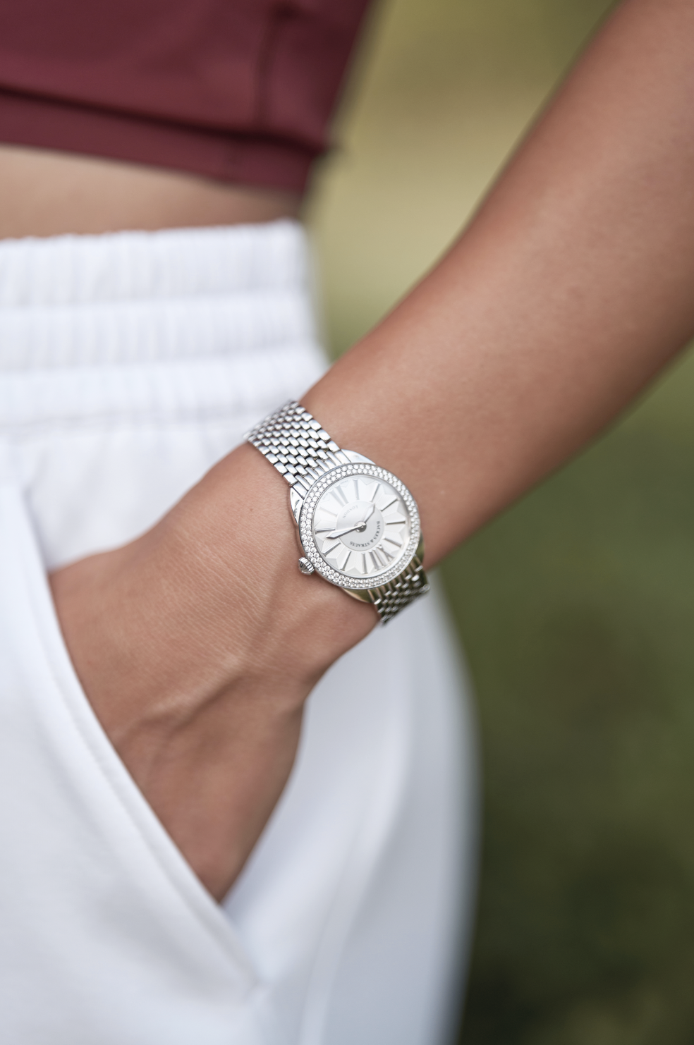 Elina Avanesyan wearing the Backes & Strauss Mayfair 33 SP SS luxury watch