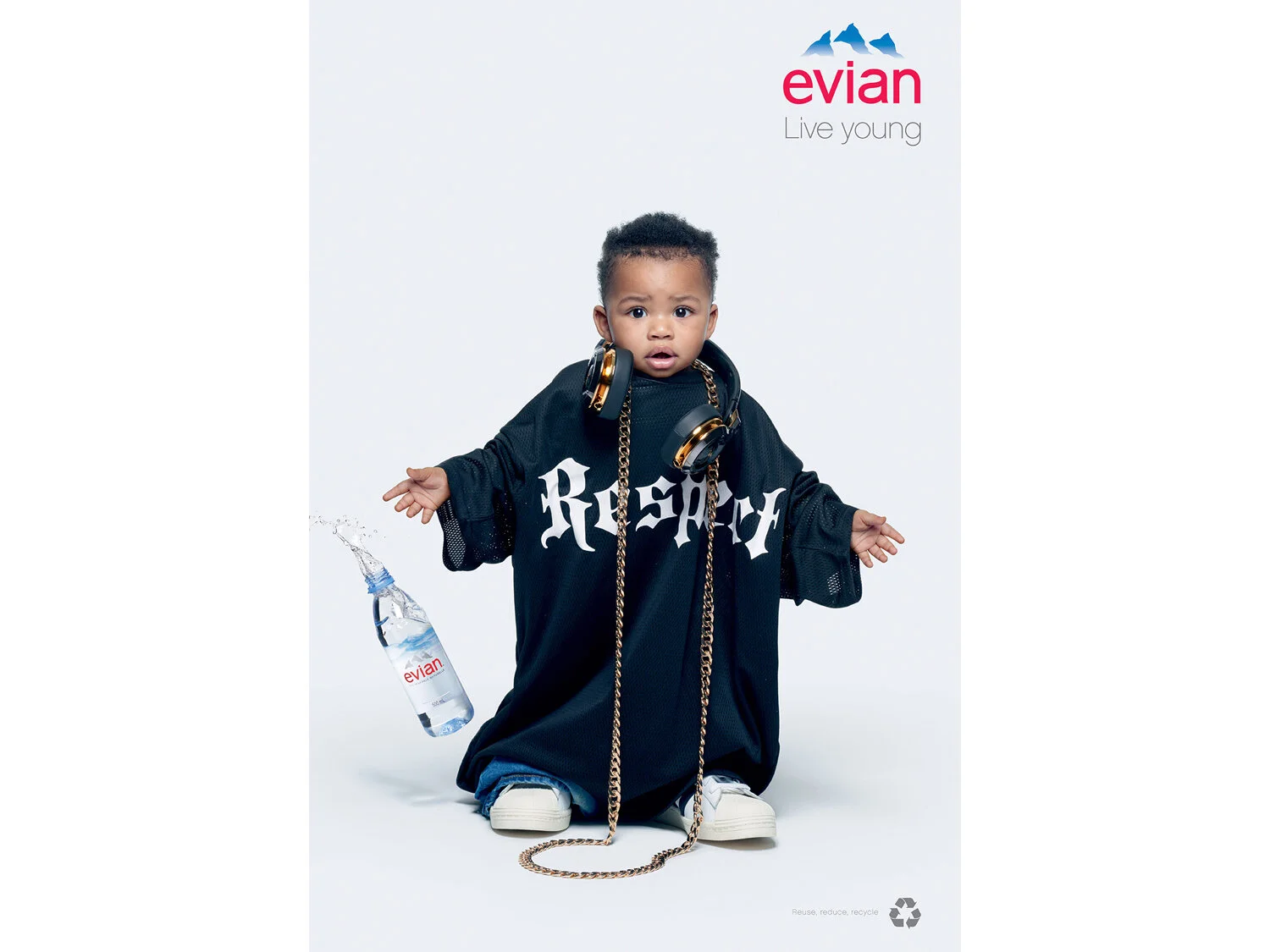 1500_Evian-oversize-campaign01_06.jpg