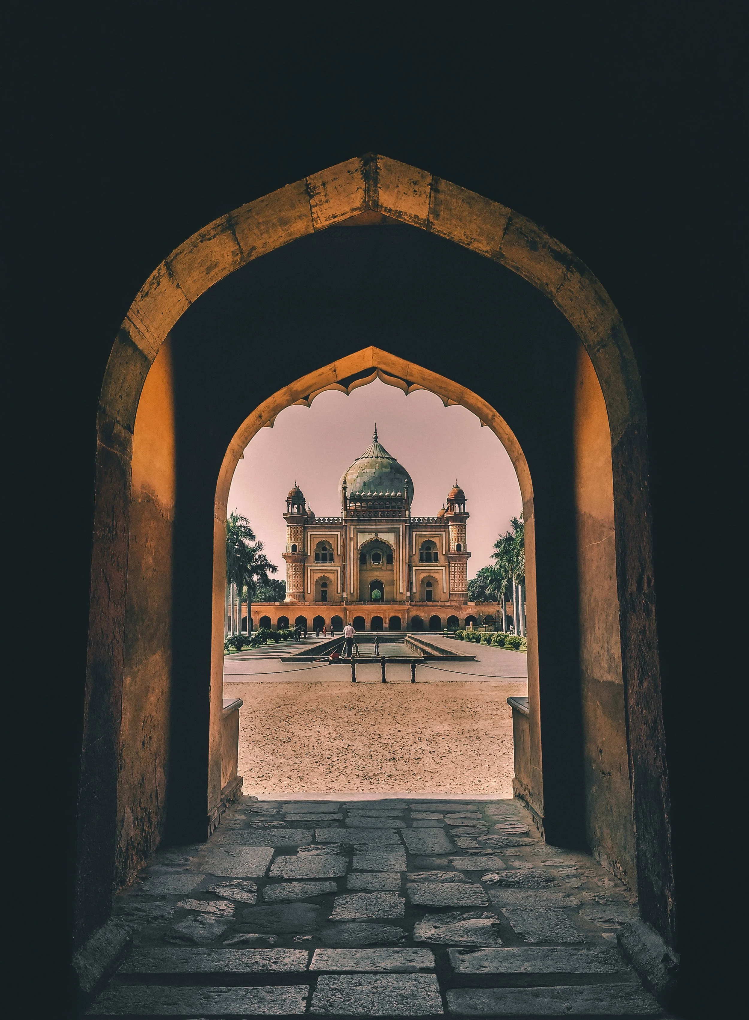 arches-architecture-building-1007431.jpg